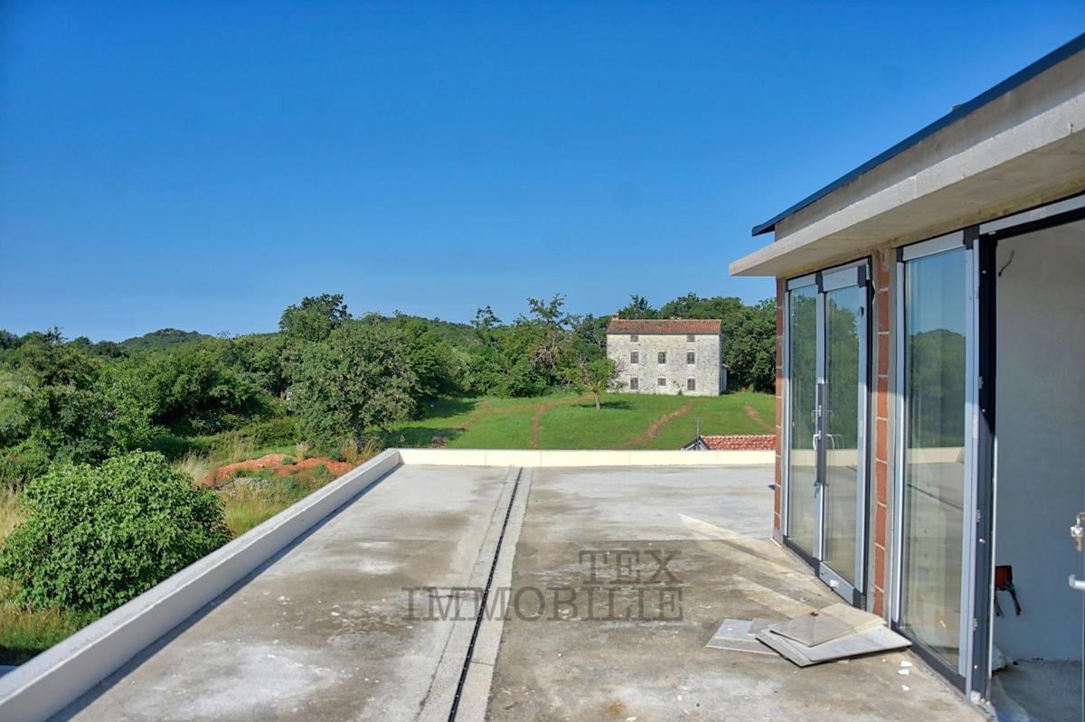 Bella villa moderna con piscina a Parenzo 