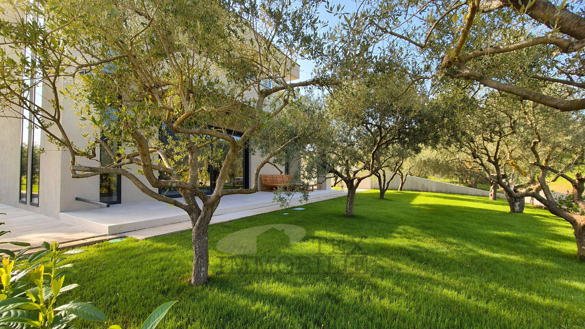 Casa con piscina vicino a Parenzo, 167 m2