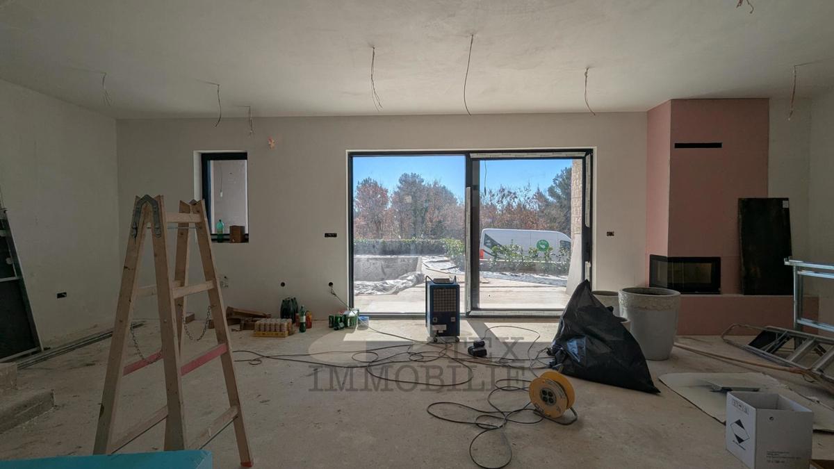 Poreč okolica, dvojna kuća u izgradnji u blizini moraa