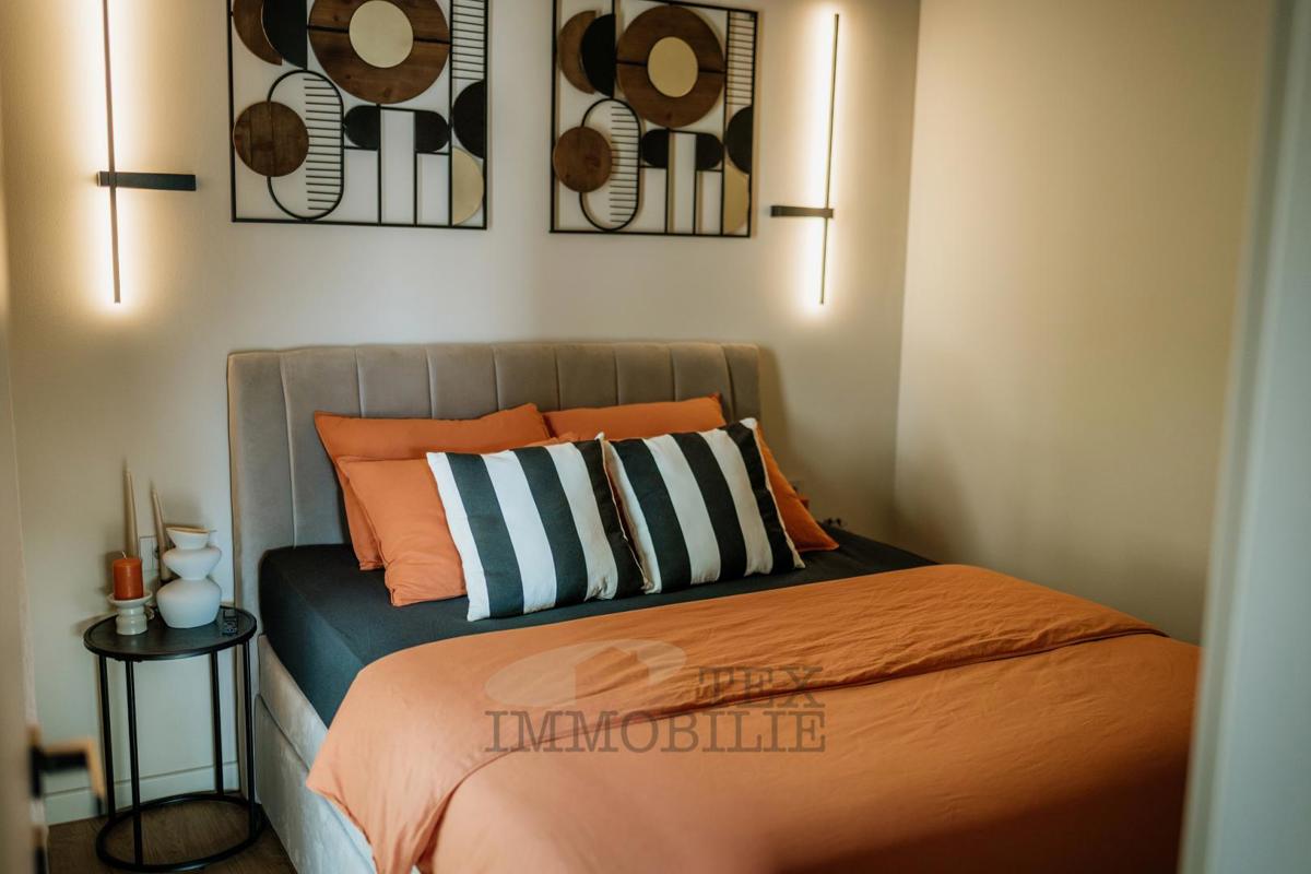 Poreč okolica, dvojna kuća u izgradnji u blizini moraa