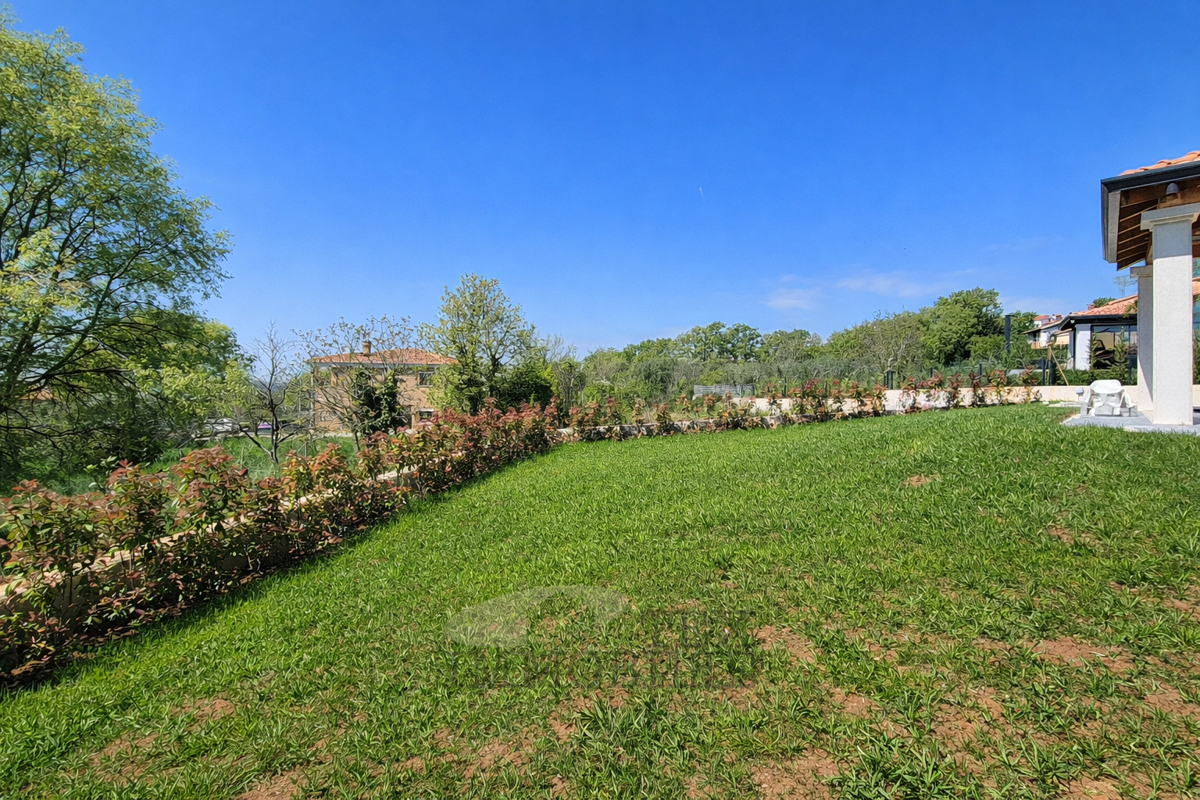 Villa moderna con piscina vicino a Parenzo 