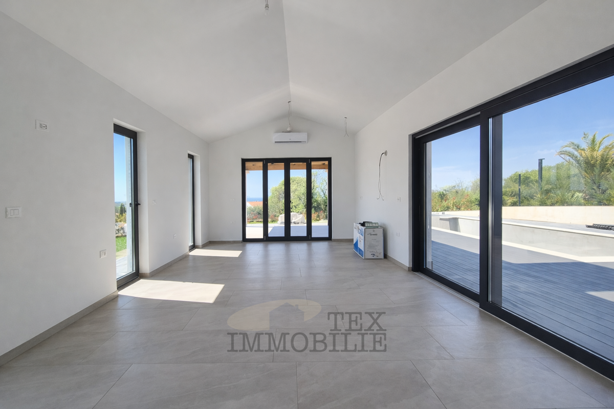 Villa moderna con piscina vicino a Parenzo 