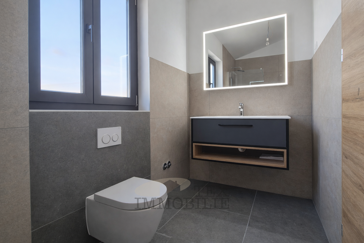 Villa moderna con piscina vicino a Parenzo 