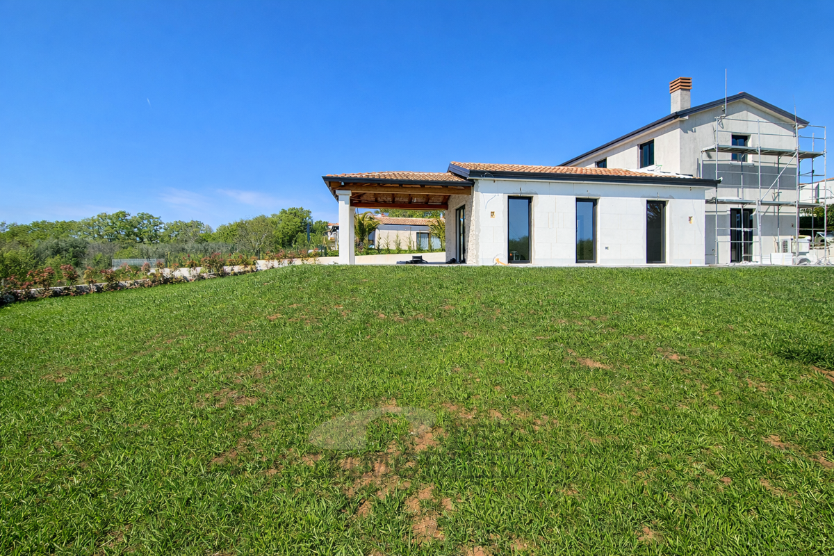 Villa moderna con piscina vicino a Parenzo 
