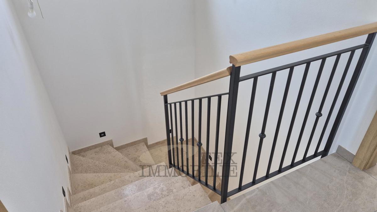 Villa moderna con piscina vicino a Parenzo 