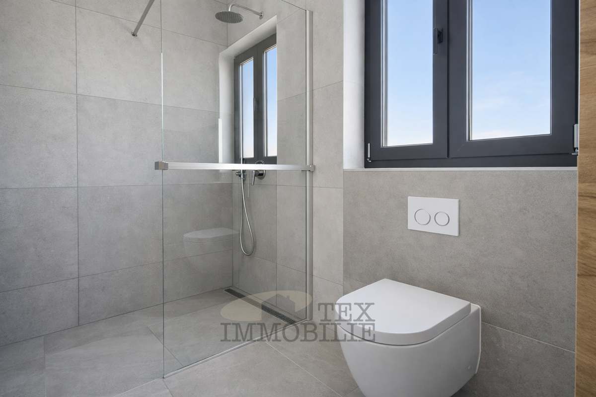 Villa moderna con piscina vicino a Parenzo 