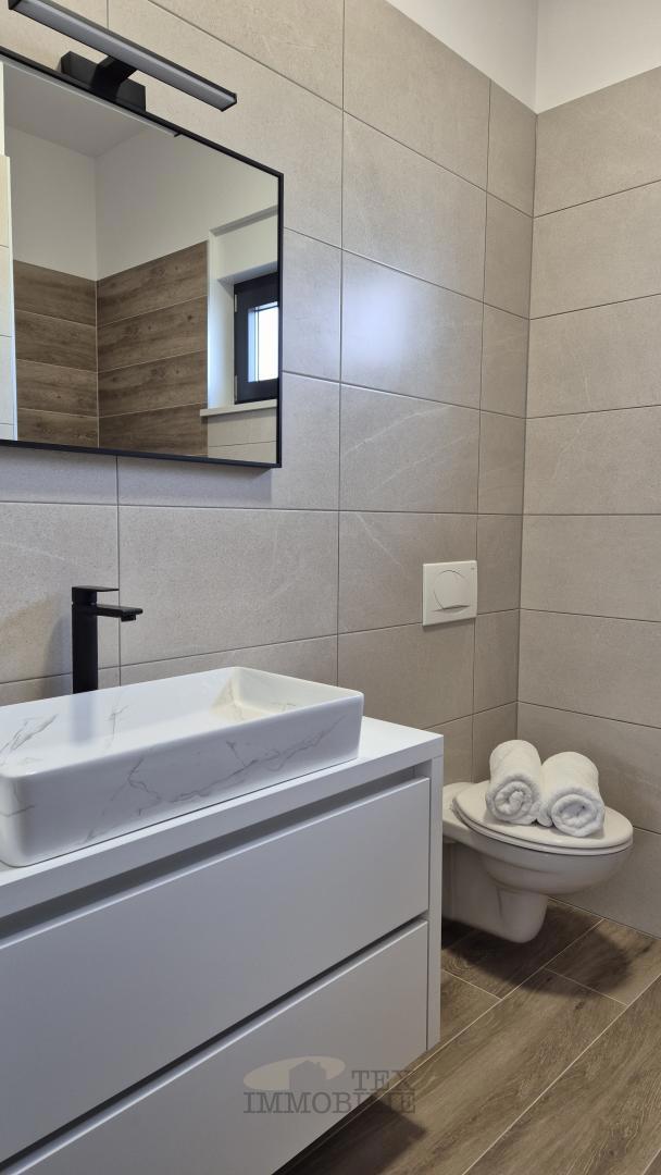 Parenzo, Villa con piscina a 5 km dal mare
