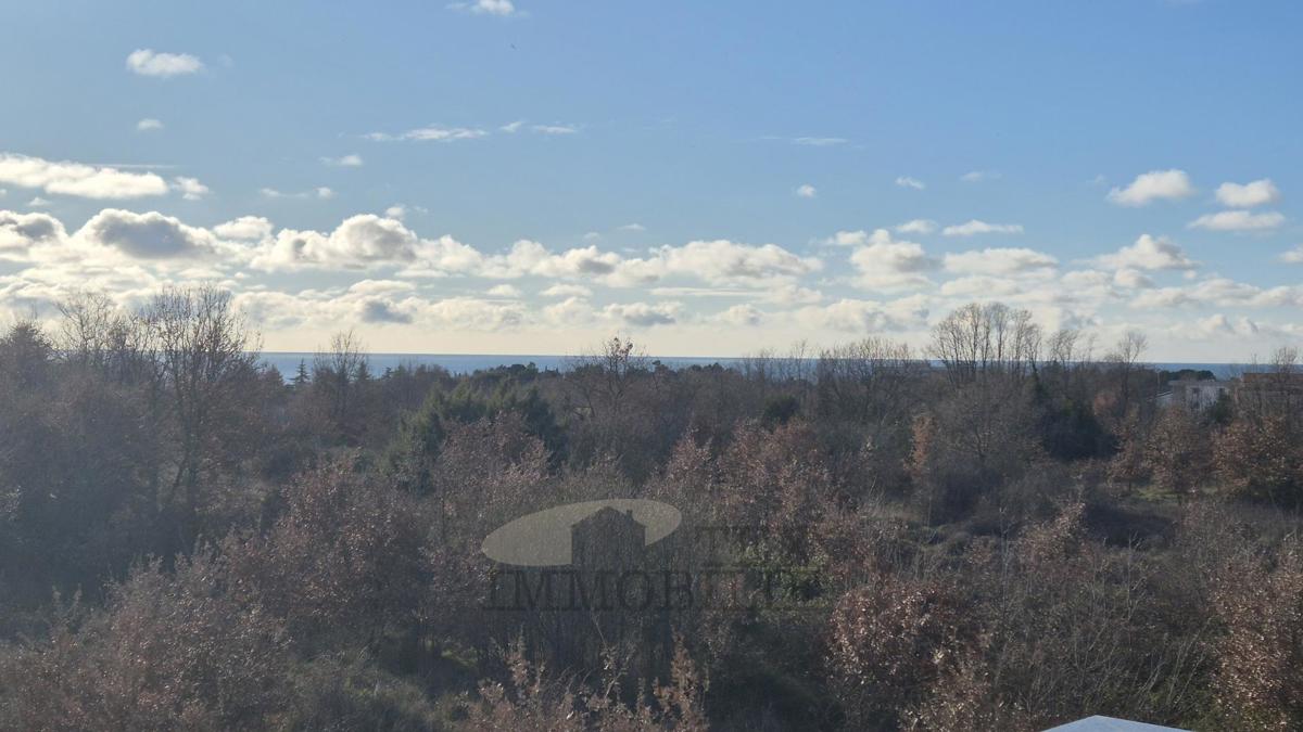 Parenzo, attico con tre camere da letto - E