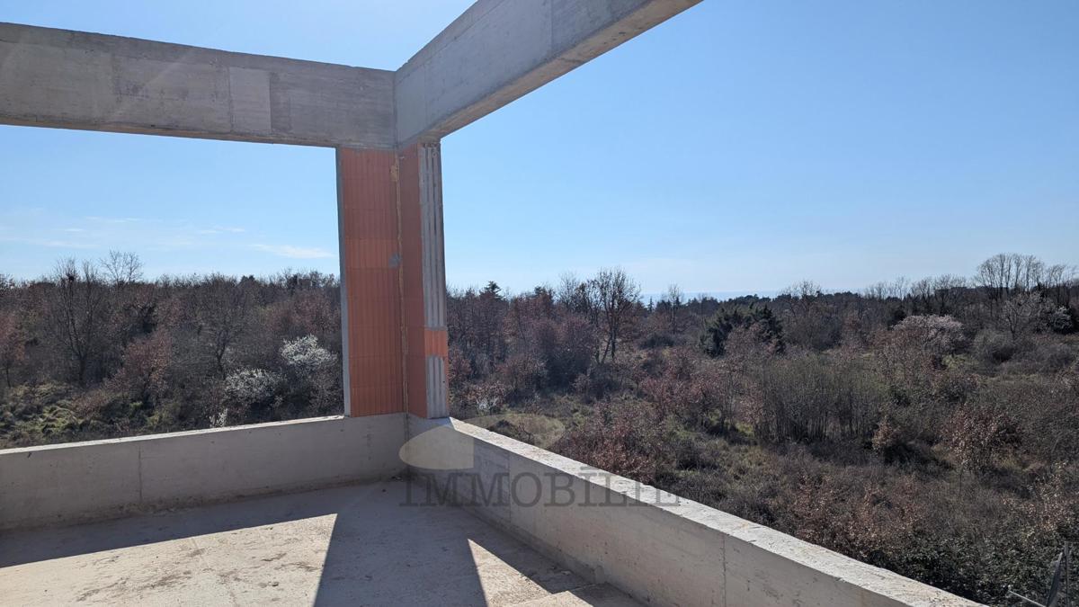 Parenzo, attico con tre camere da letto - E