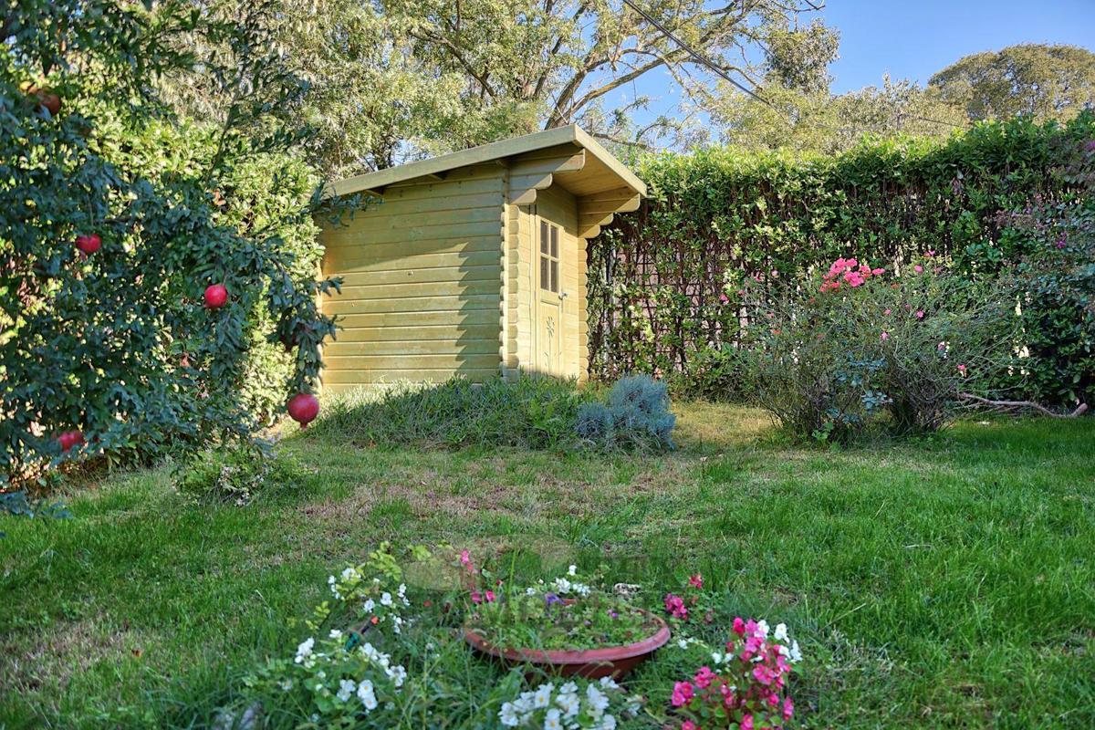 Parenzo, Bellissimo appartamento con giardino a 3 km dal mare