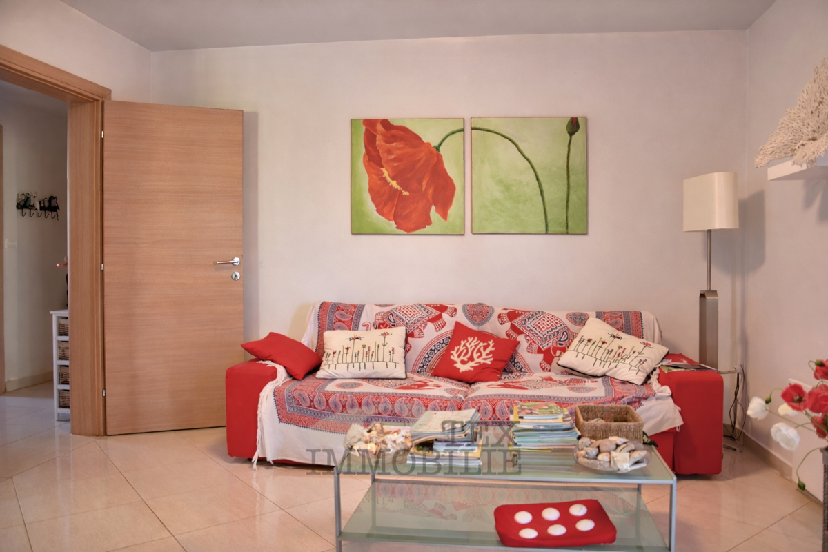 Parenzo, Bellissimo appartamento con giardino a 3 km dal mare