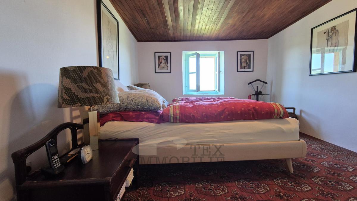 Motovun – Affascinante Casa in Pietra con Terrazza e Vista Panoramica