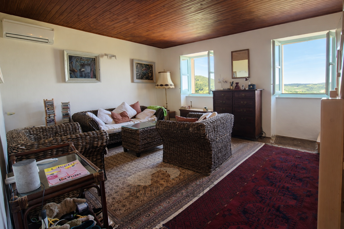 Motovun – Affascinante Casa in Pietra con Terrazza e Vista Panoramica
