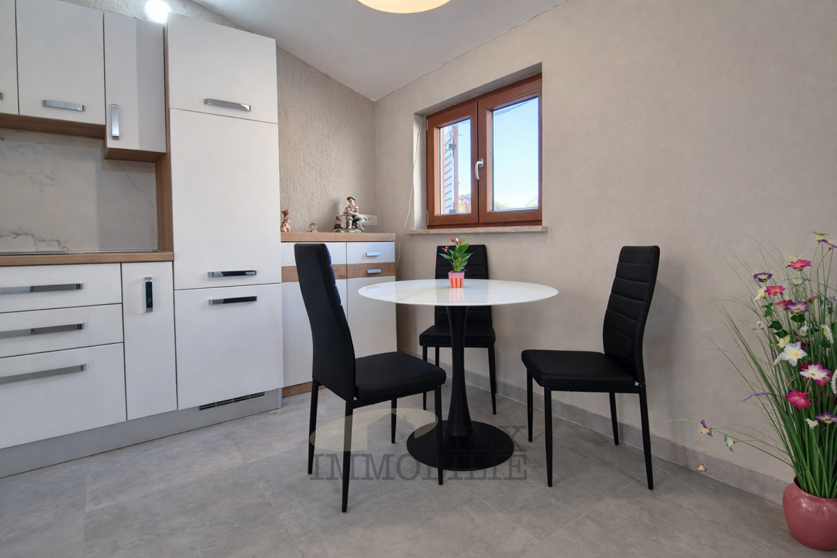 Vabriga - piccola casa vicino a Parenzo, a 1600m dal mare