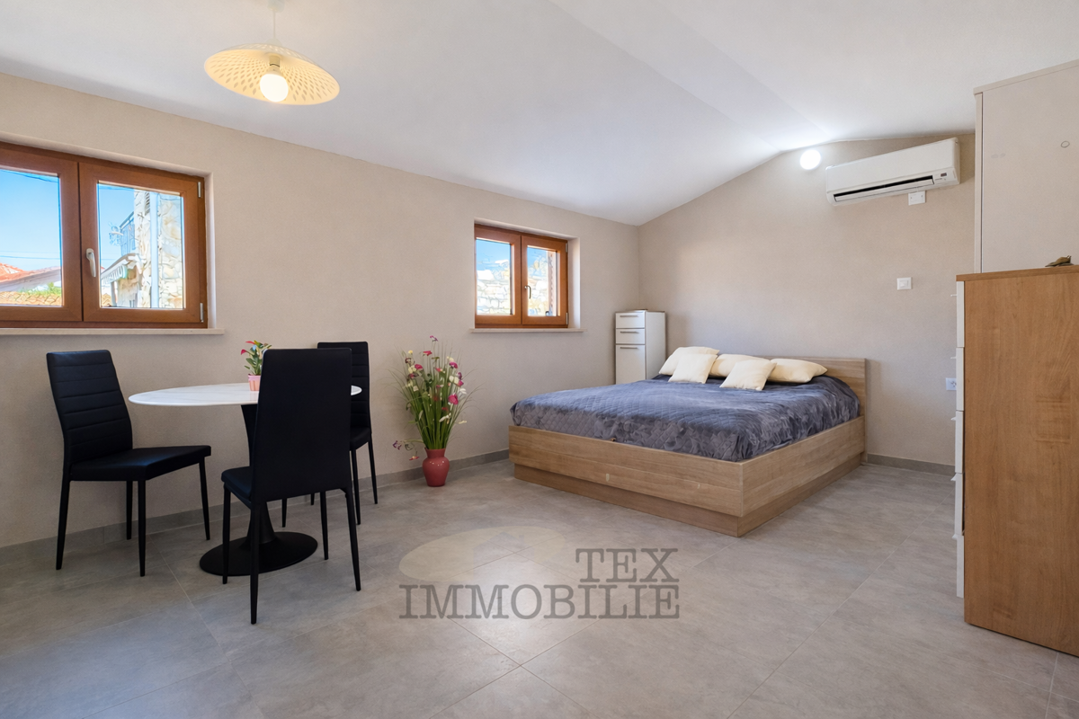 Vabriga - piccola casa vicino a Parenzo, a 1600m dal mare