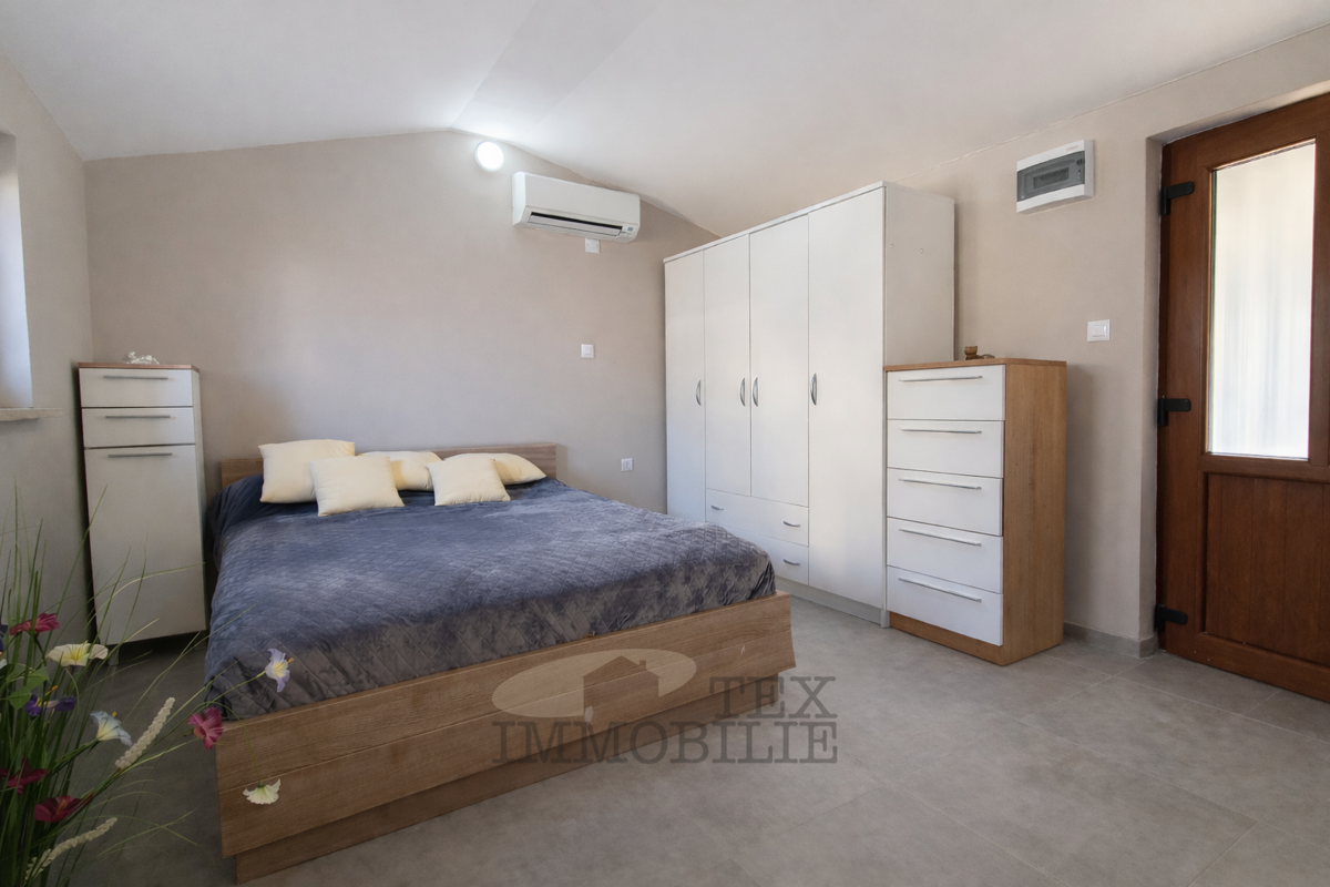 Vabriga - piccola casa vicino a Parenzo, a 1600m dal mare