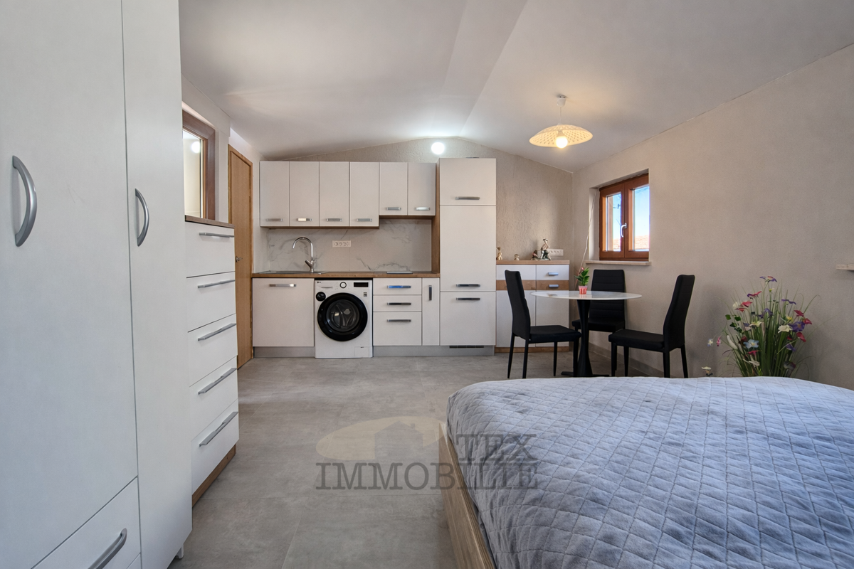 Vabriga - piccola casa vicino a Parenzo, a 1600m dal mare