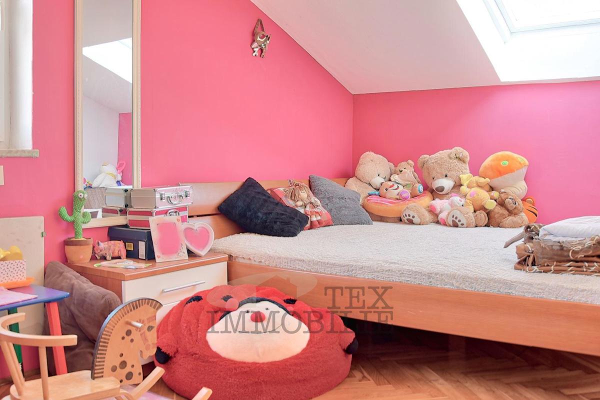 Appartamento con due camere da letto a Parenzo, 58 m2