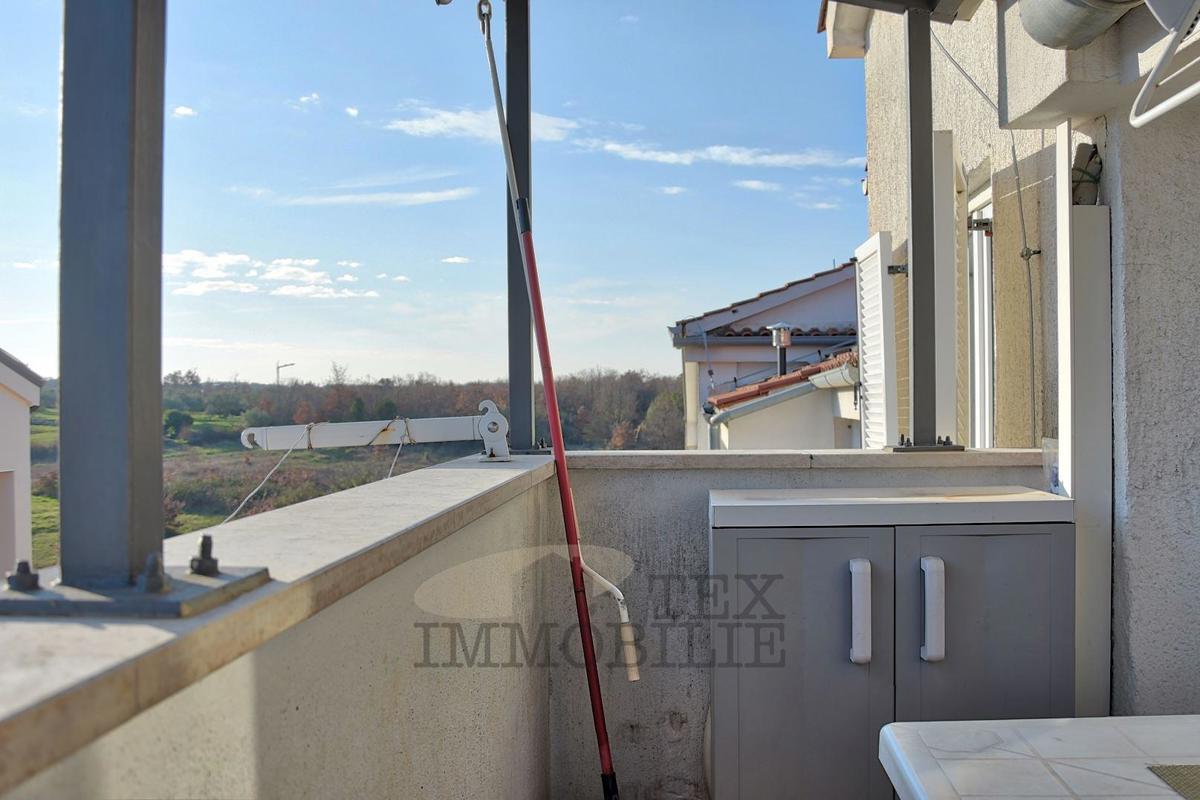 Appartamento con due camere da letto a Parenzo, 58 m2