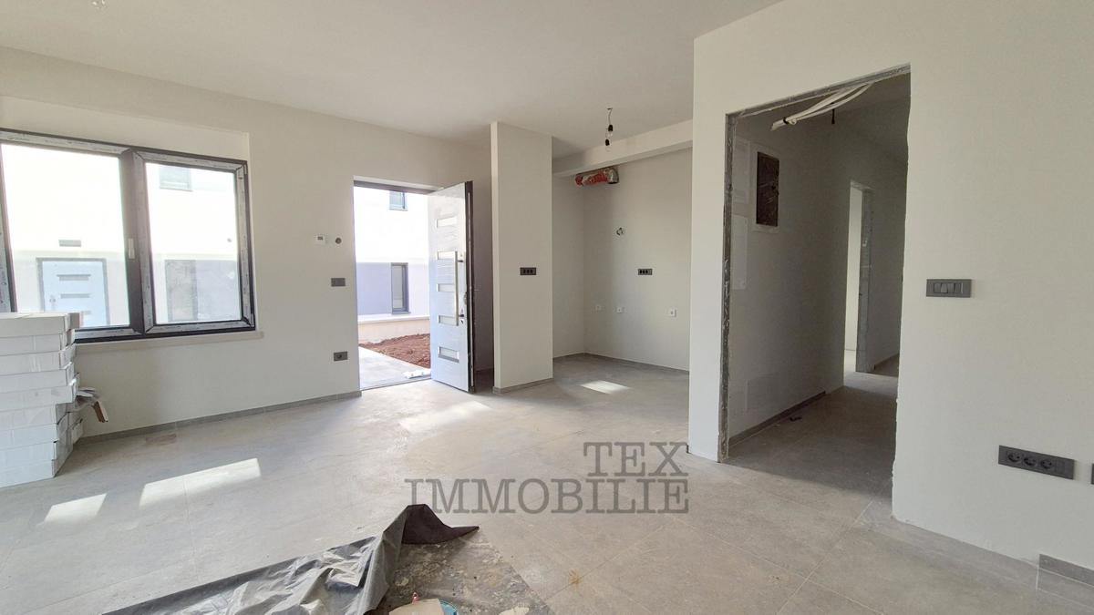 Nuovo appartamento vicino al mare e al centro di Parenzo 