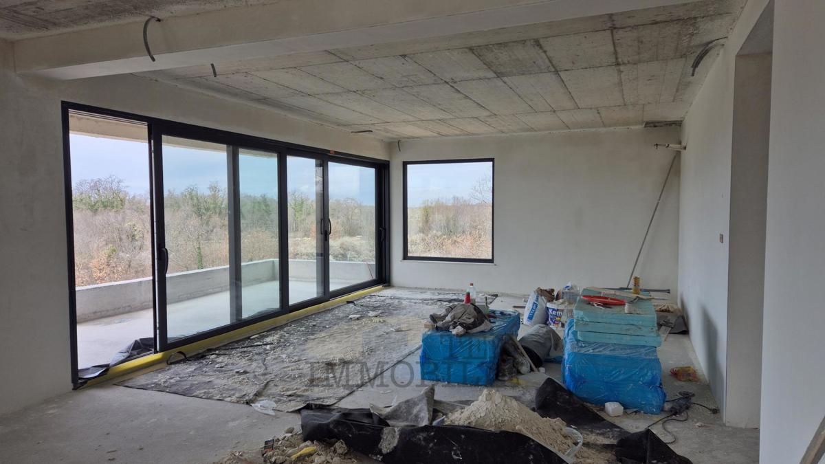 Nuovo appartamento vicino al mare e al centro di Parenzo 
