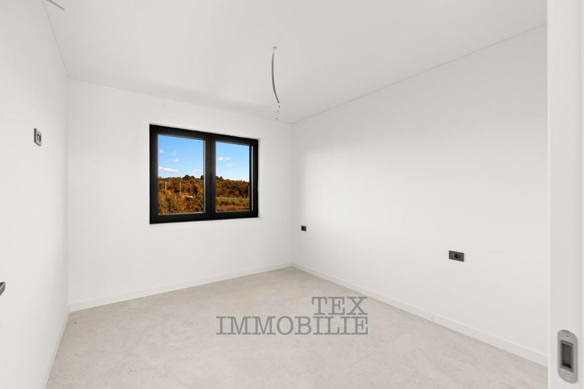 Nuovo appartamento vicino al mare e al centro di Parenzo 