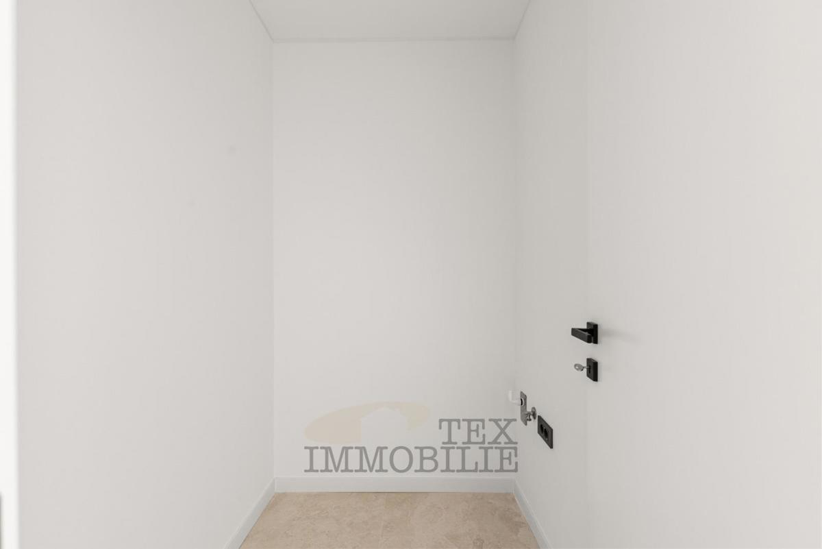 Nuovo appartamento vicino al mare e al centro di Parenzo 