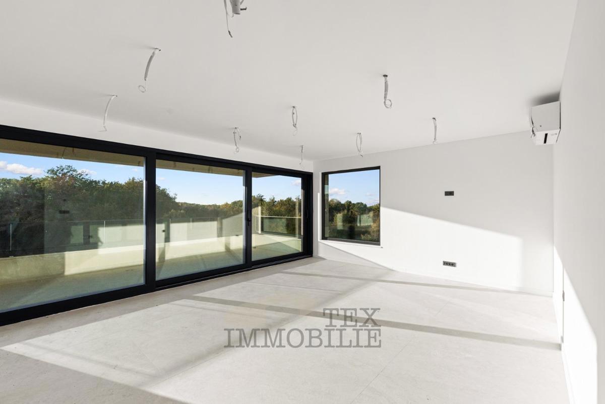 Nuovo appartamento vicino al mare e al centro di Parenzo 