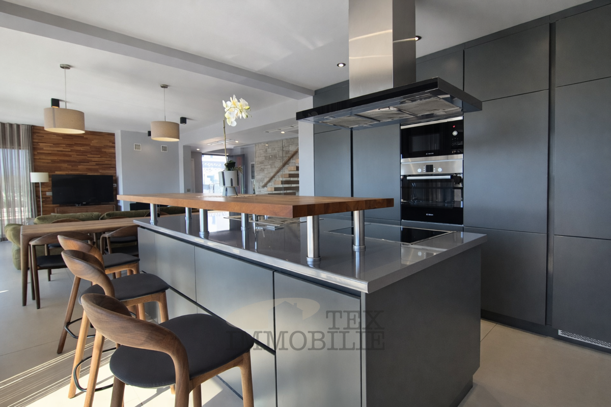 Una villa unica di architettura superiore a Parenzo