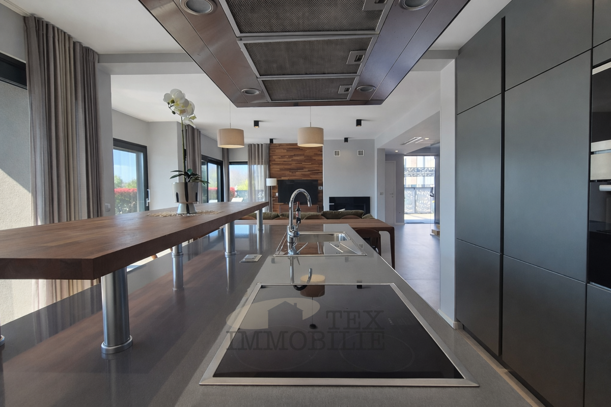 Una villa unica di architettura superiore a Parenzo