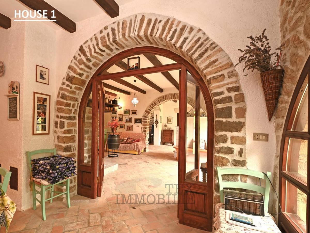 Autentico borgo istriano con potenziale illimitato