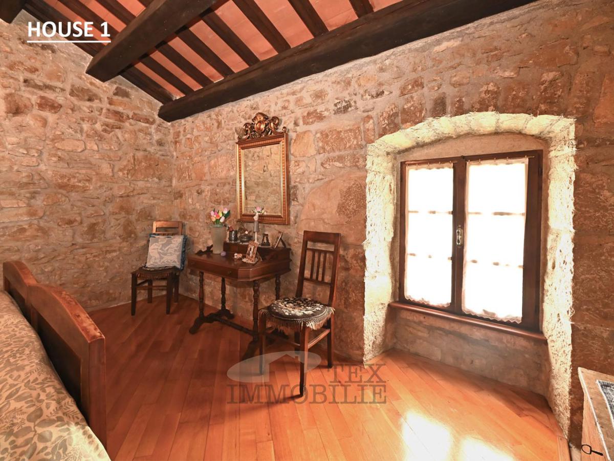 Autentico borgo istriano con potenziale illimitato