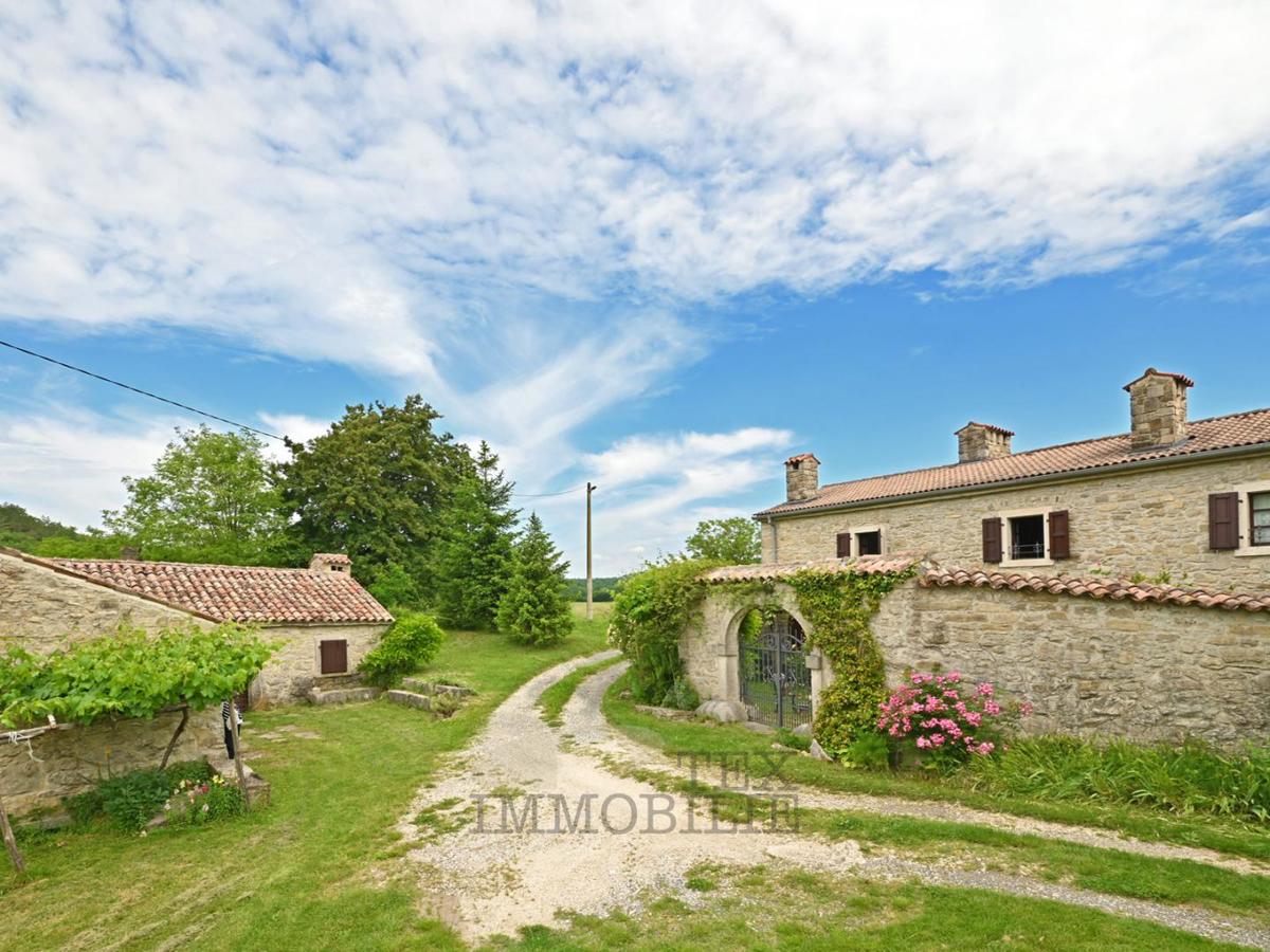 Autentico borgo istriano con potenziale illimitato