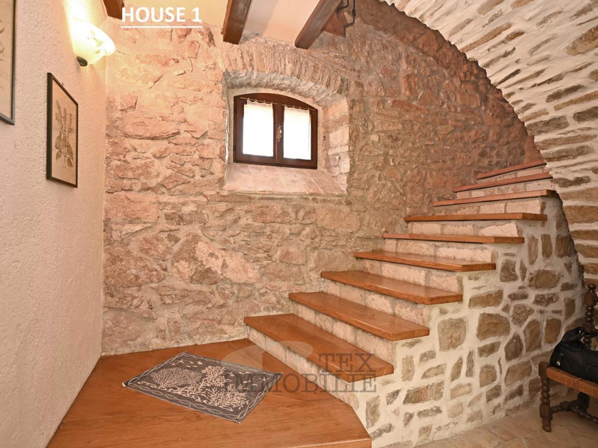 Autentico borgo istriano con potenziale illimitato