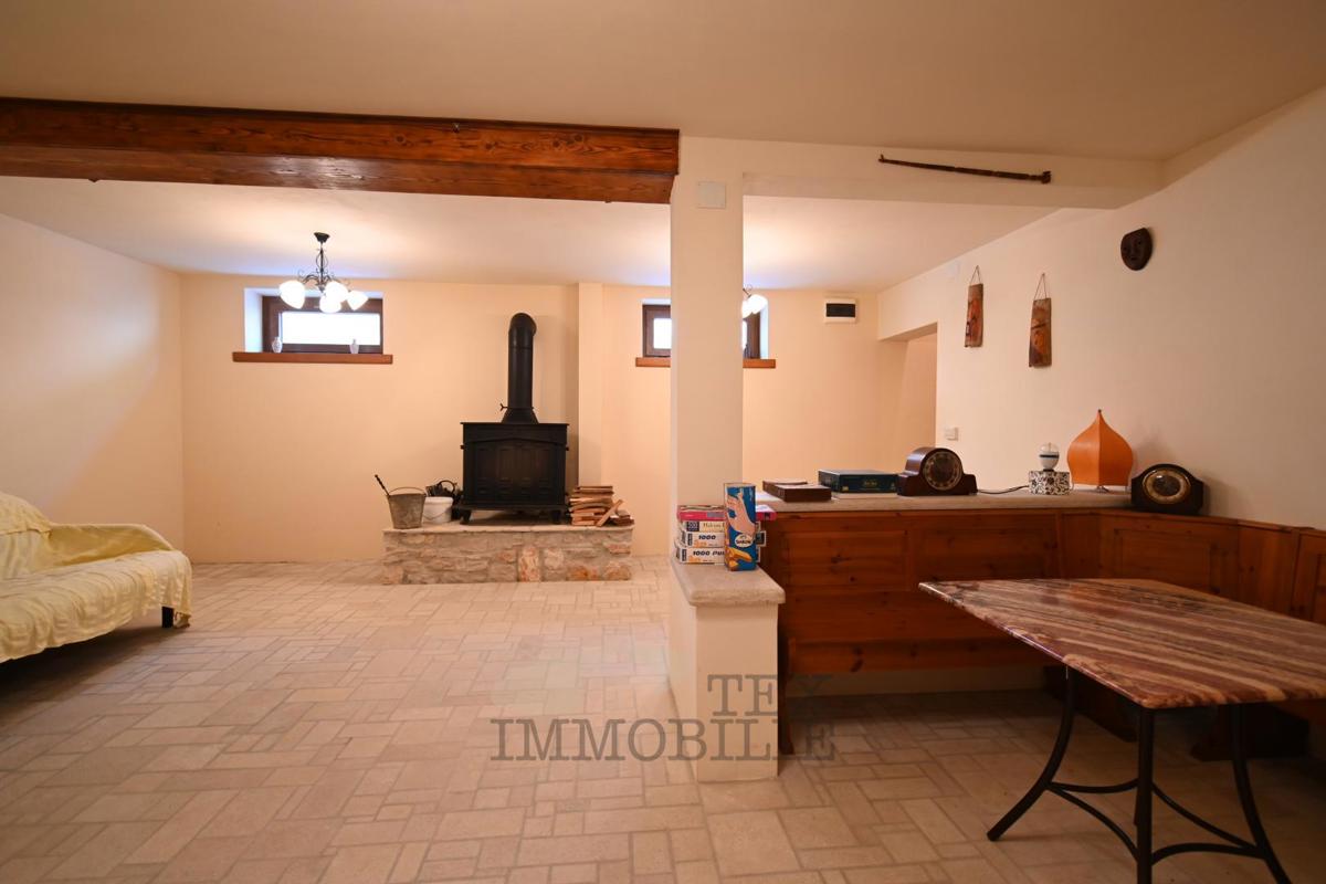 Casa spaziosa con annesso e ampio giardino – a 6 km da Parenzo