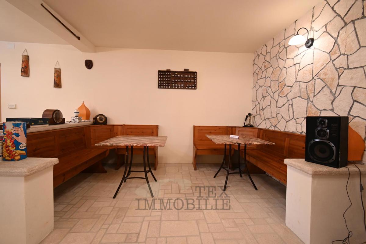 Casa spaziosa con annesso e ampio giardino – a 6 km da Parenzo