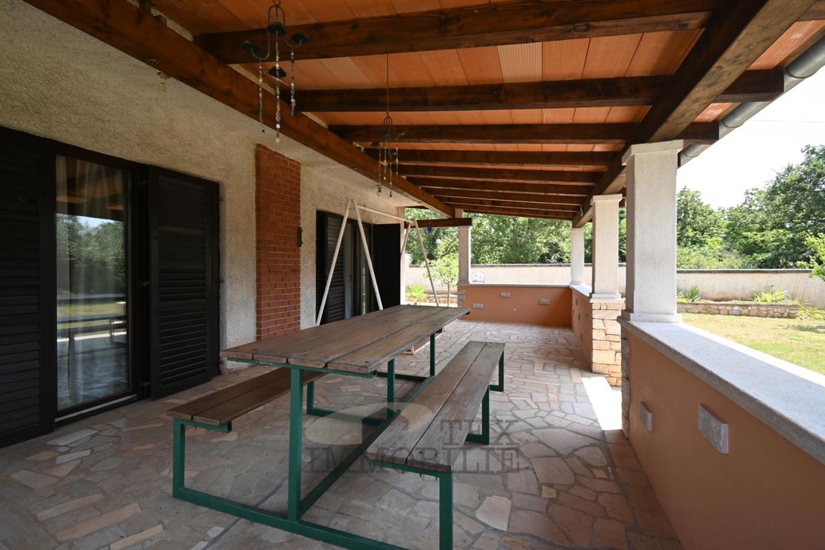 Casa spaziosa con annesso e ampio giardino – a 6 km da Parenzo