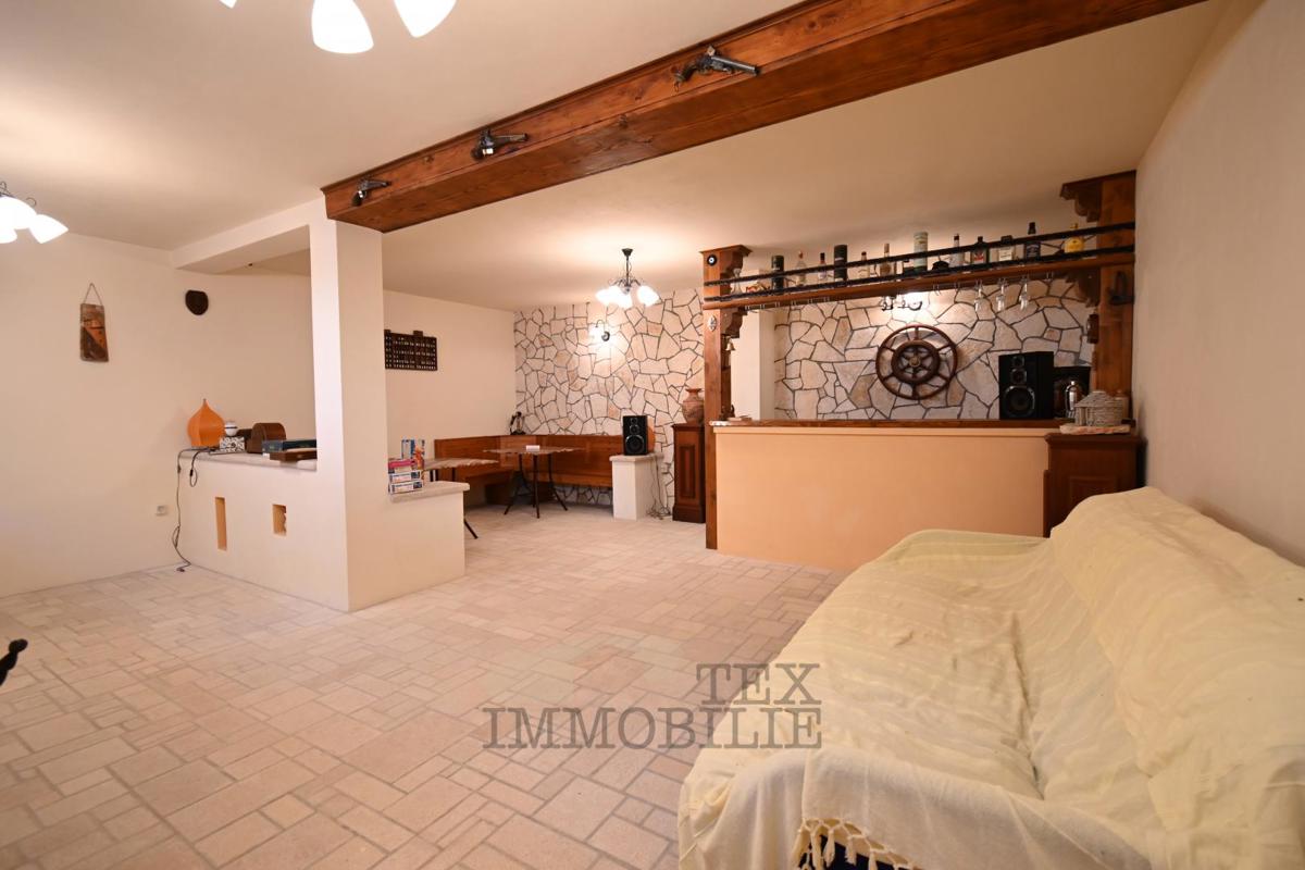 Casa spaziosa con annesso e ampio giardino – a 6 km da Parenzo