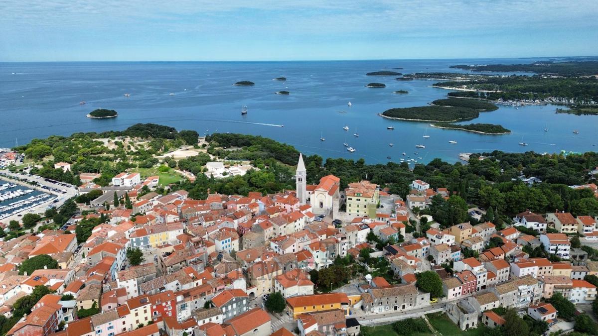 EDIFICIO RESIDENZIALE-COMMERCIALE NEL CUORE DEL CENTRO STORICO DI VRSAR