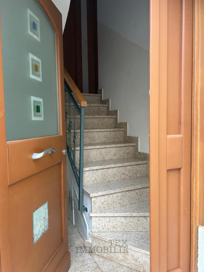 EDIFICIO RESIDENZIALE-COMMERCIALE NEL CUORE DEL CENTRO STORICO DI VRSAR