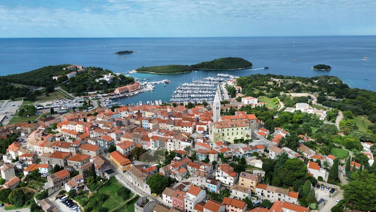 EDIFICIO RESIDENZIALE-COMMERCIALE NEL CUORE DEL CENTRO STORICO DI VRSAR