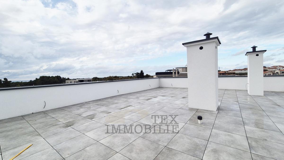 Zona di Parenzo – Attico in nuova costruzione con tre camere da letto