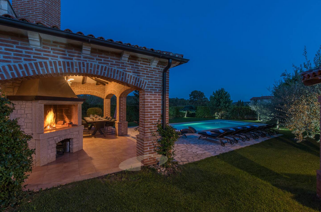 Villa in pietra con piscina in una zona tranquilla – dintorni di Parenzo