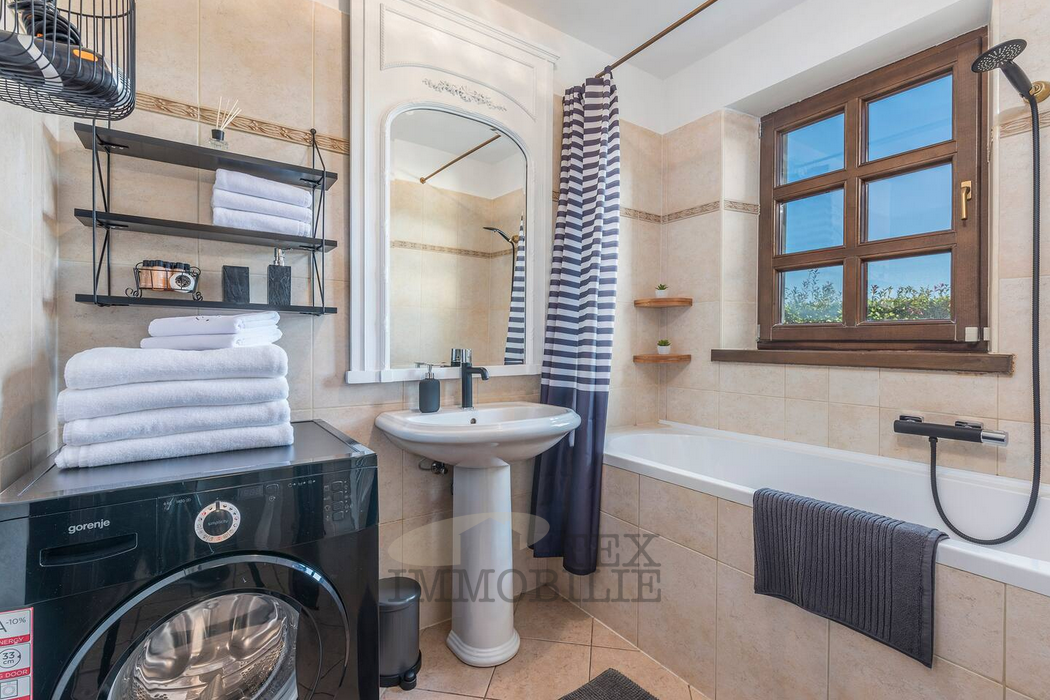 Villa in pietra con piscina in una zona tranquilla – dintorni di Parenzo