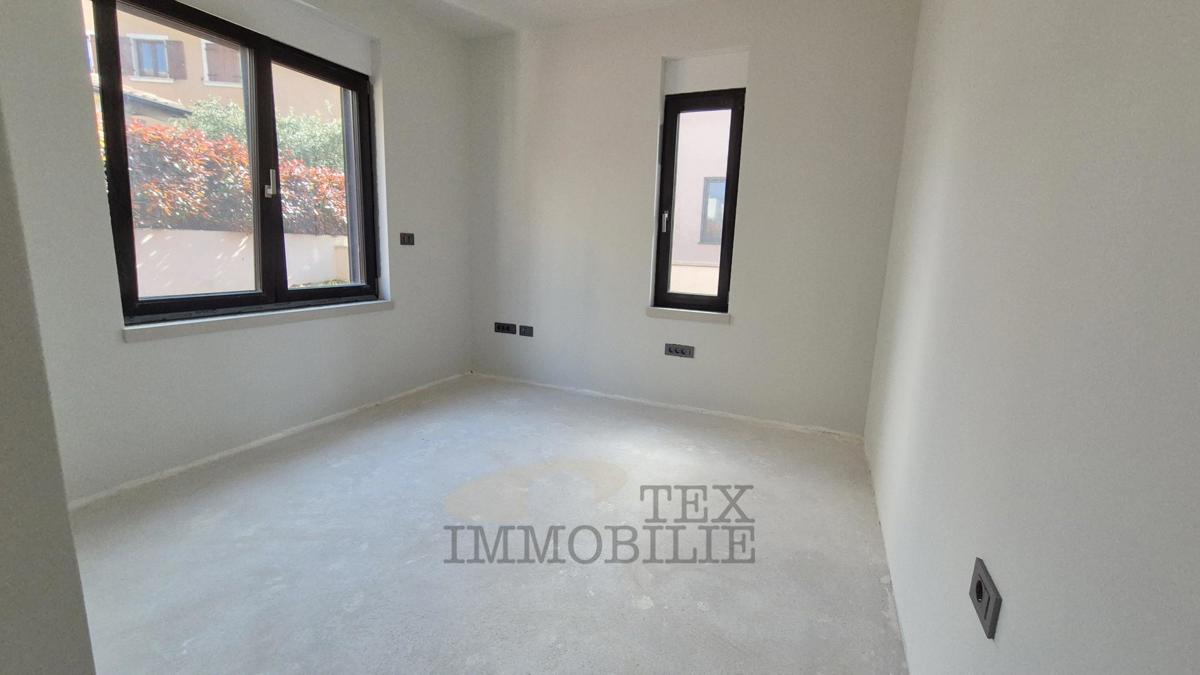 Nuovo appartamento vicino al mare e al centro di Parenzo 