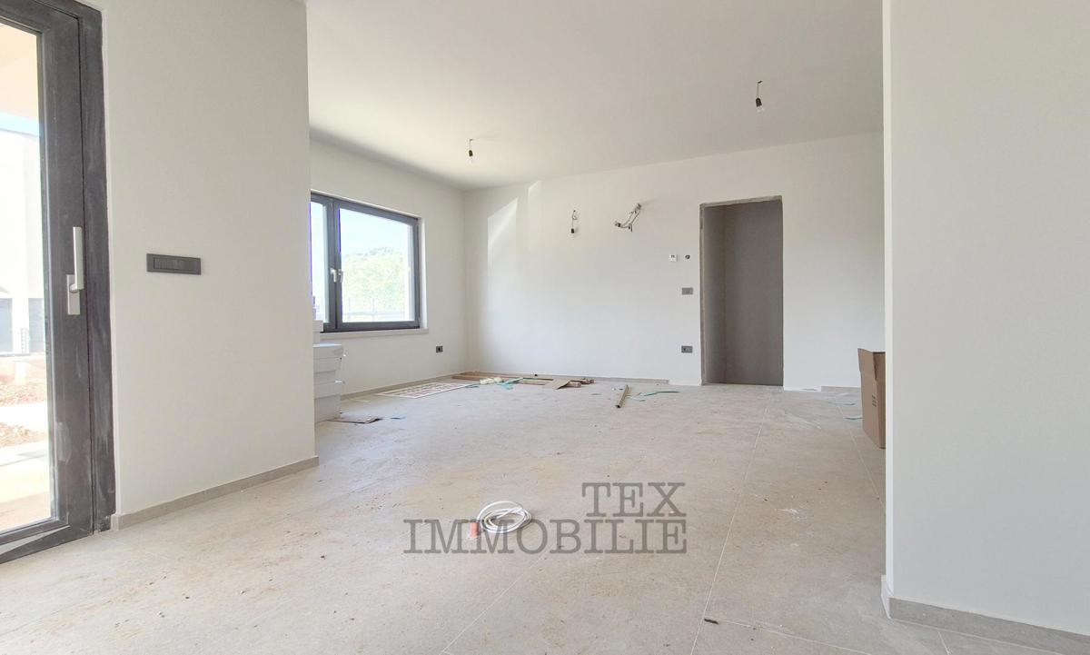 Nuovo appartamento vicino al mare e al centro di Parenzo 