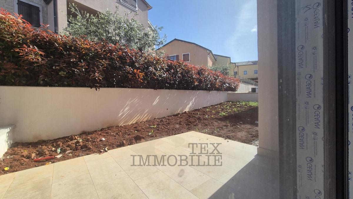 Nuovo appartamento vicino al mare e al centro di Parenzo 