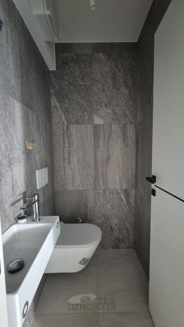 Nuovo appartamento moderno a centro Parenzo