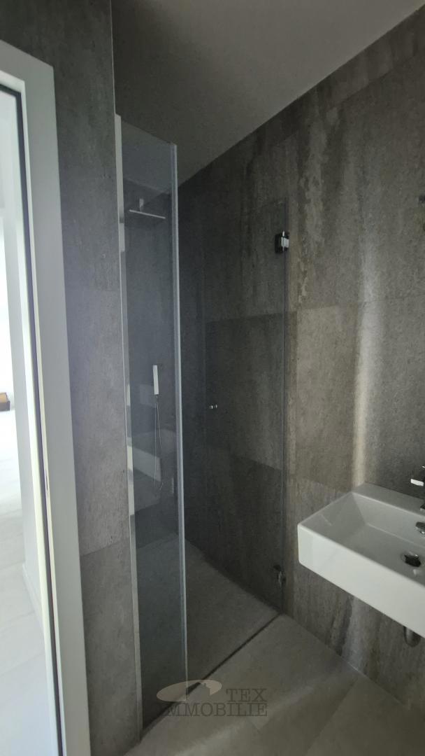 Nuovo appartamento moderno a centro Parenzo