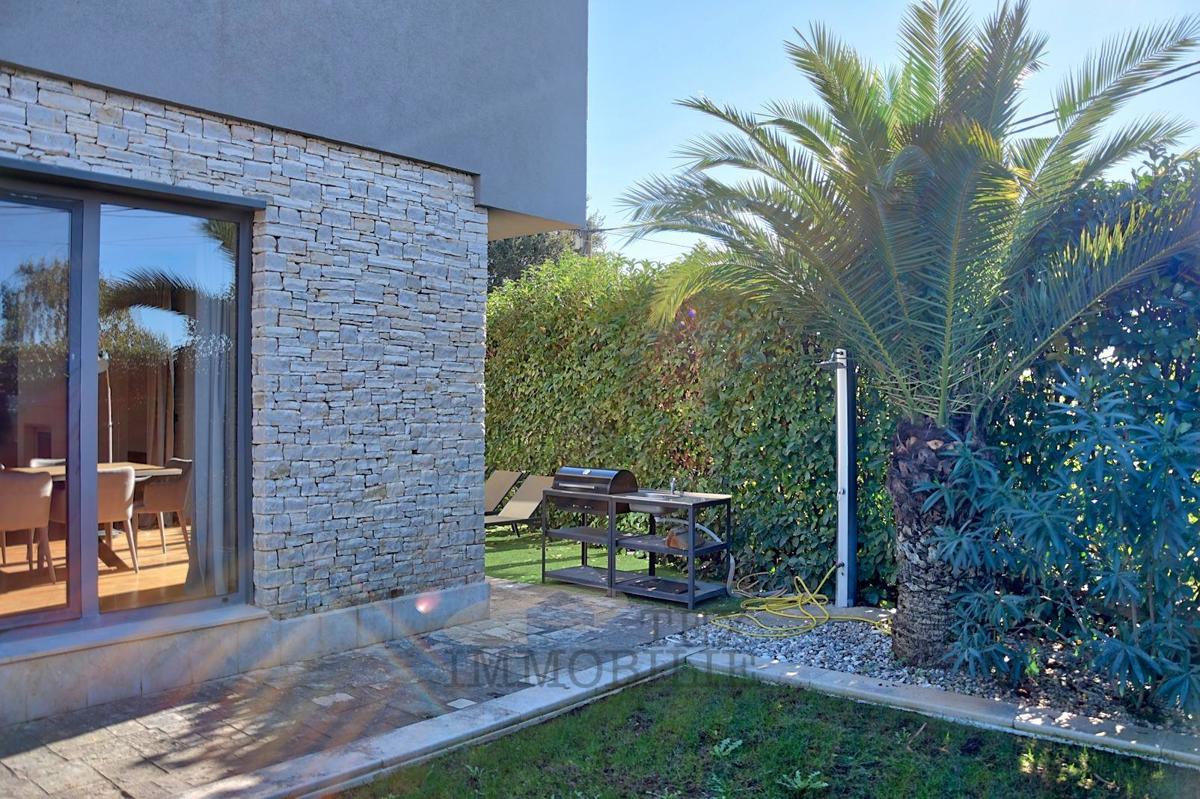 Parenzo - Spaziosa villa moderna a 4 km dal mare